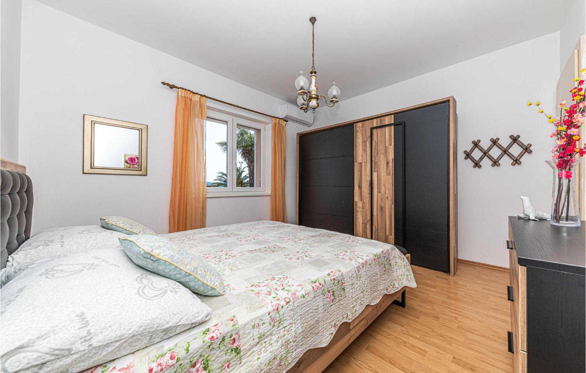 Gorgeous Home In Kastel Gomilica With Wifi Kastela Exterior photo