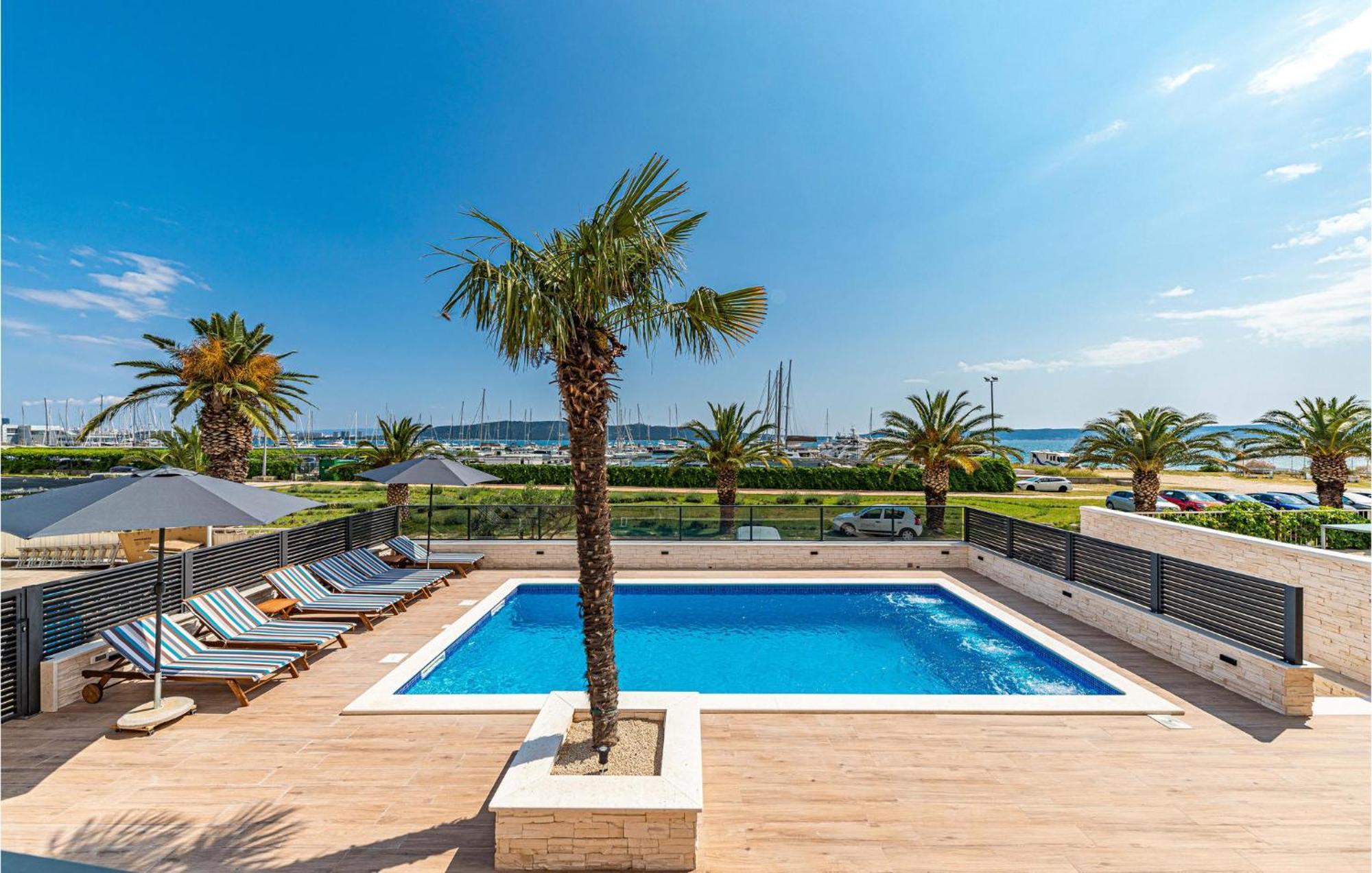 Gorgeous Home In Kastel Gomilica With Wifi Kastela Exterior photo
