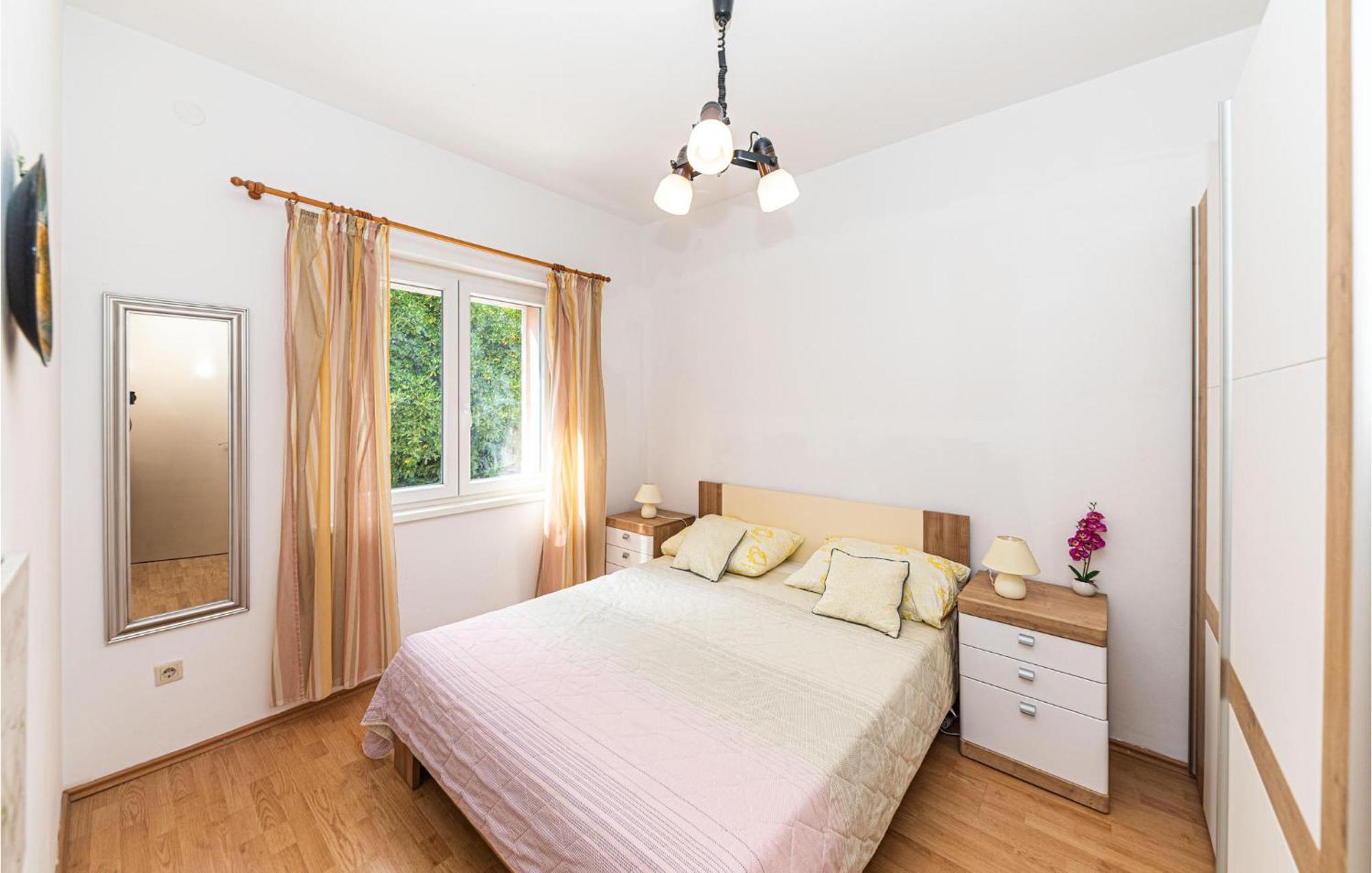 Gorgeous Home In Kastel Gomilica With Wifi Kastela Exterior photo