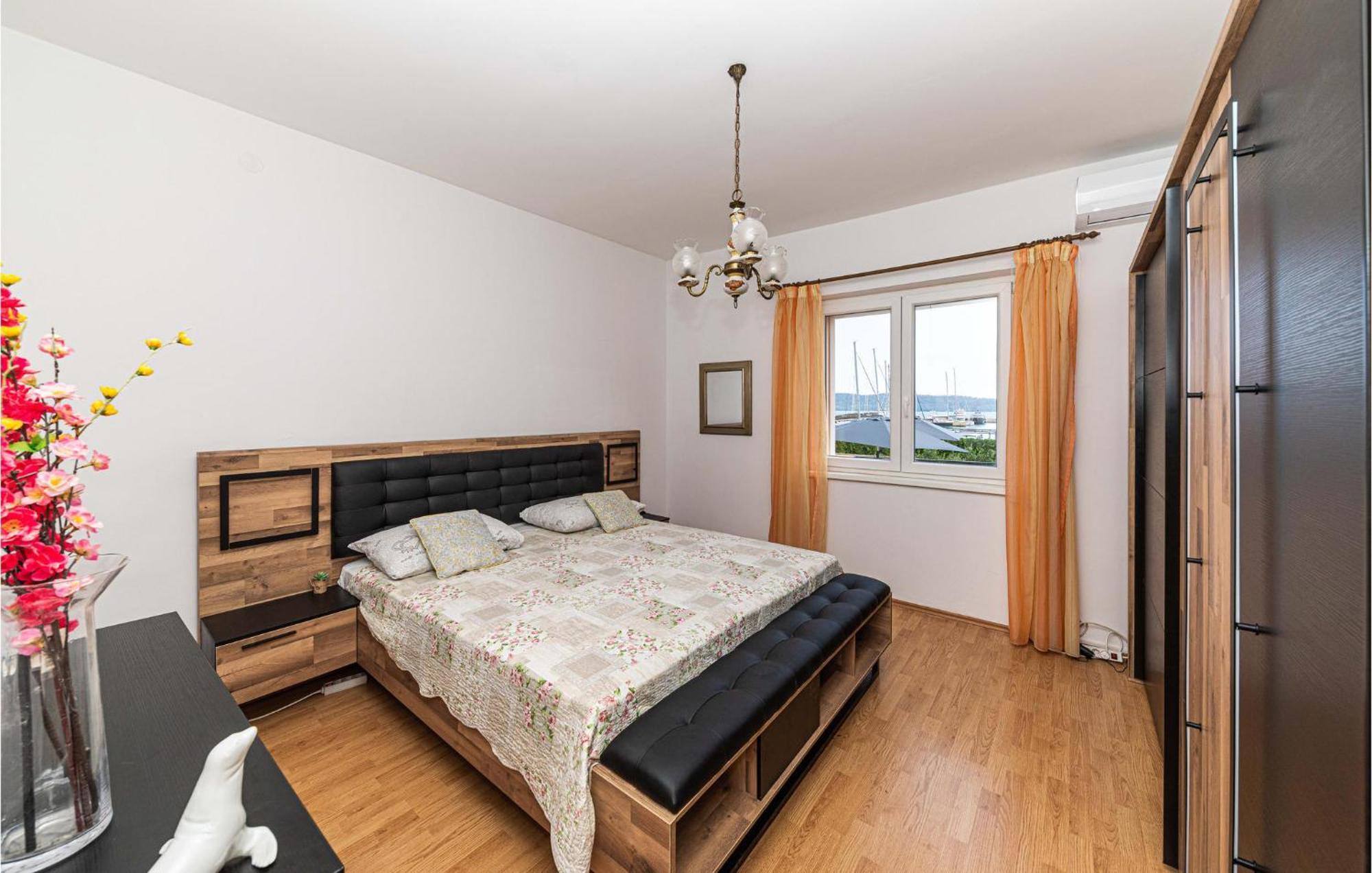 Gorgeous Home In Kastel Gomilica With Wifi Kastela Exterior photo