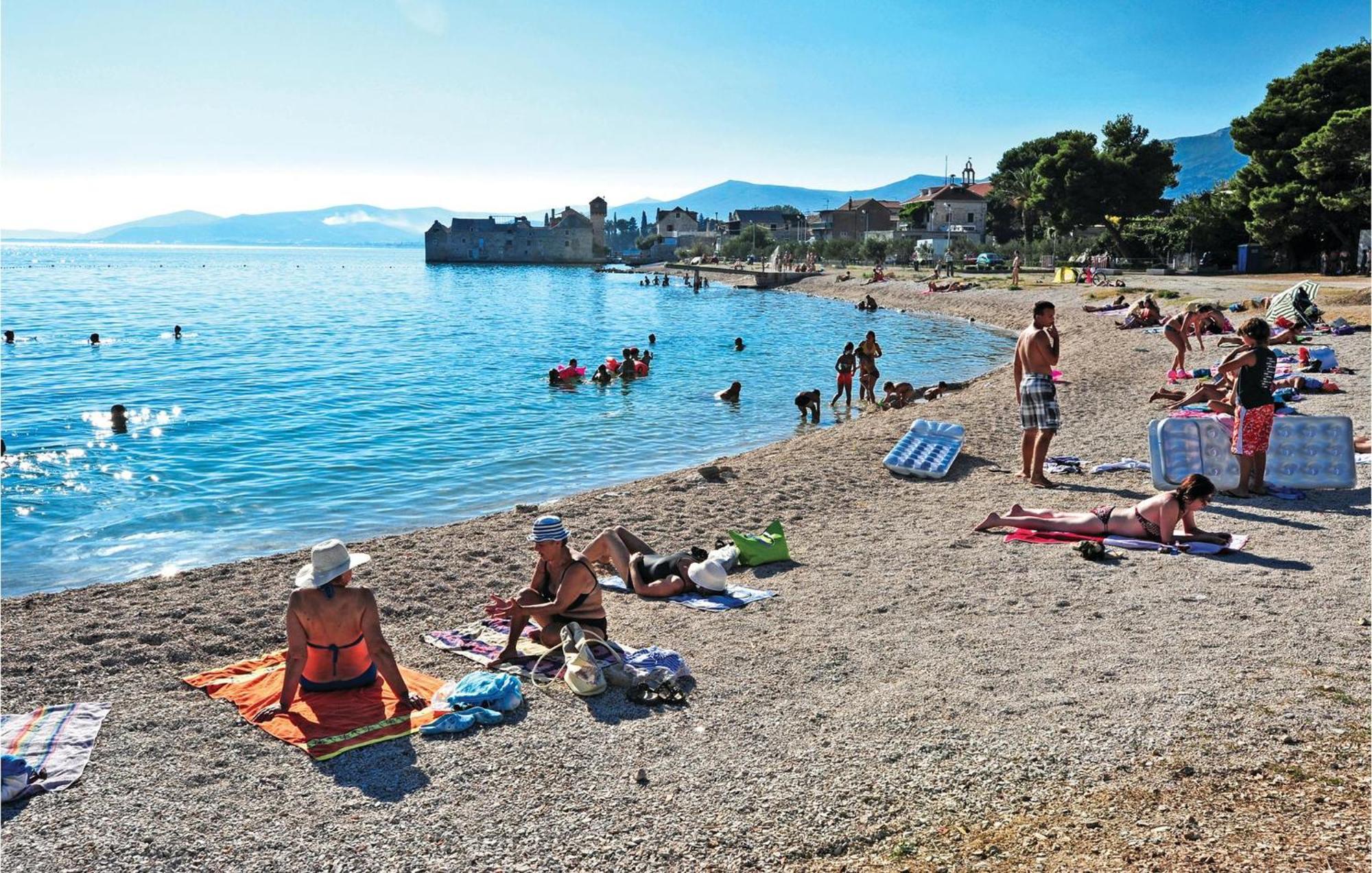 Gorgeous Home In Kastel Gomilica With Wifi Kastela Exterior photo